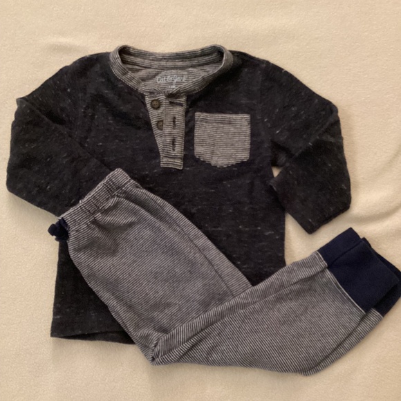 Winter Clothing Bundle for toddler - Picture 3 of 4
